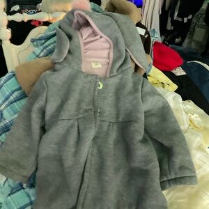 Cozy Gray Hooded Kids Cape